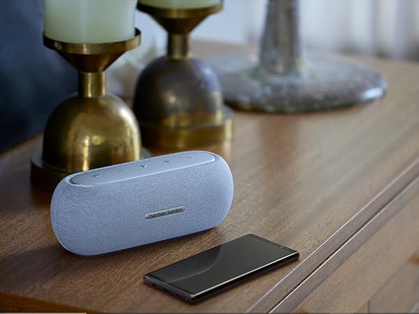 Harman Kardon Luna Portable Wireless Speaker Harman Kardon Luna Portable Wireless Speaker